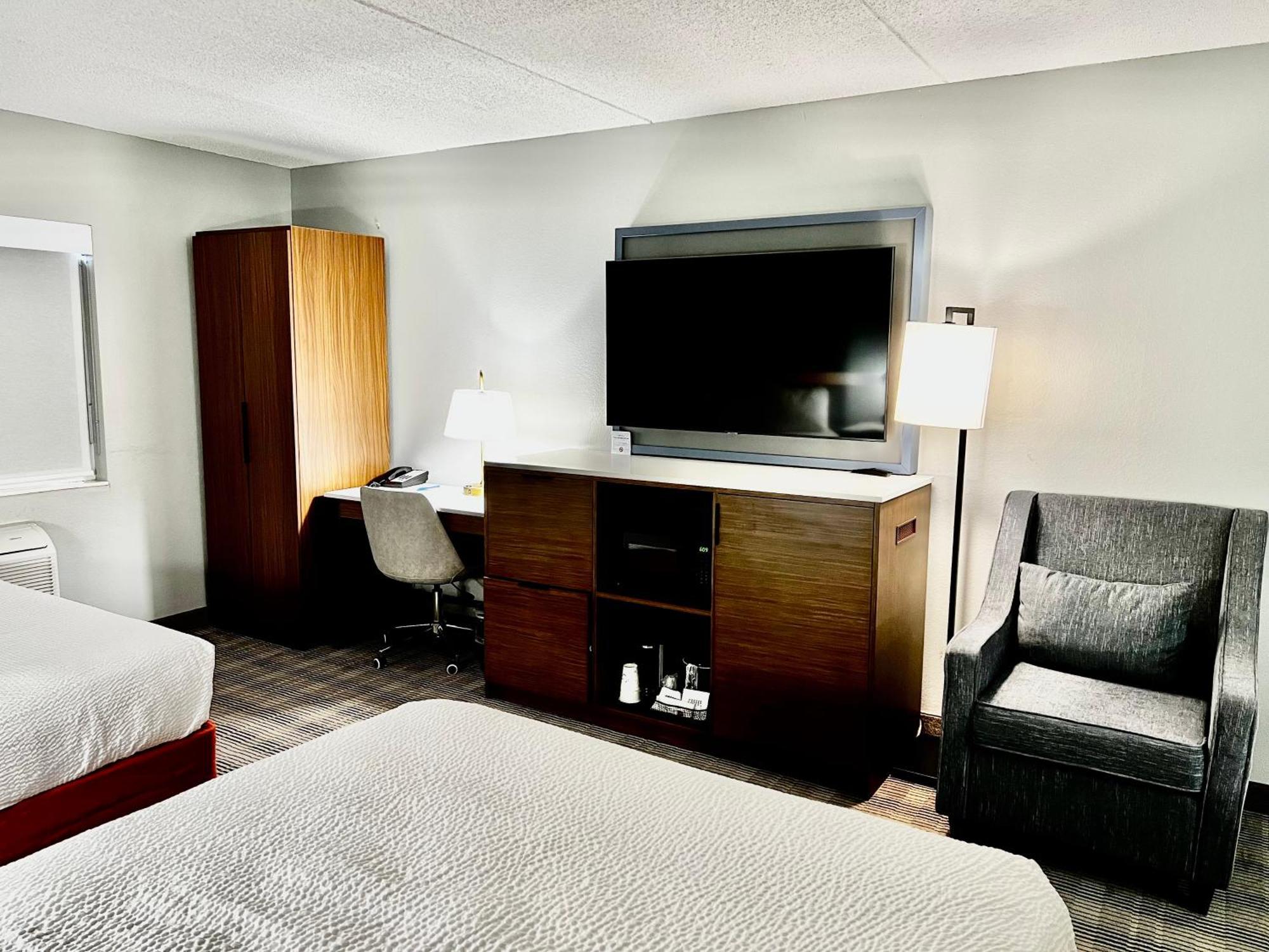Americinn By Wyndham Shakopee Near Canterbury Park Room photo