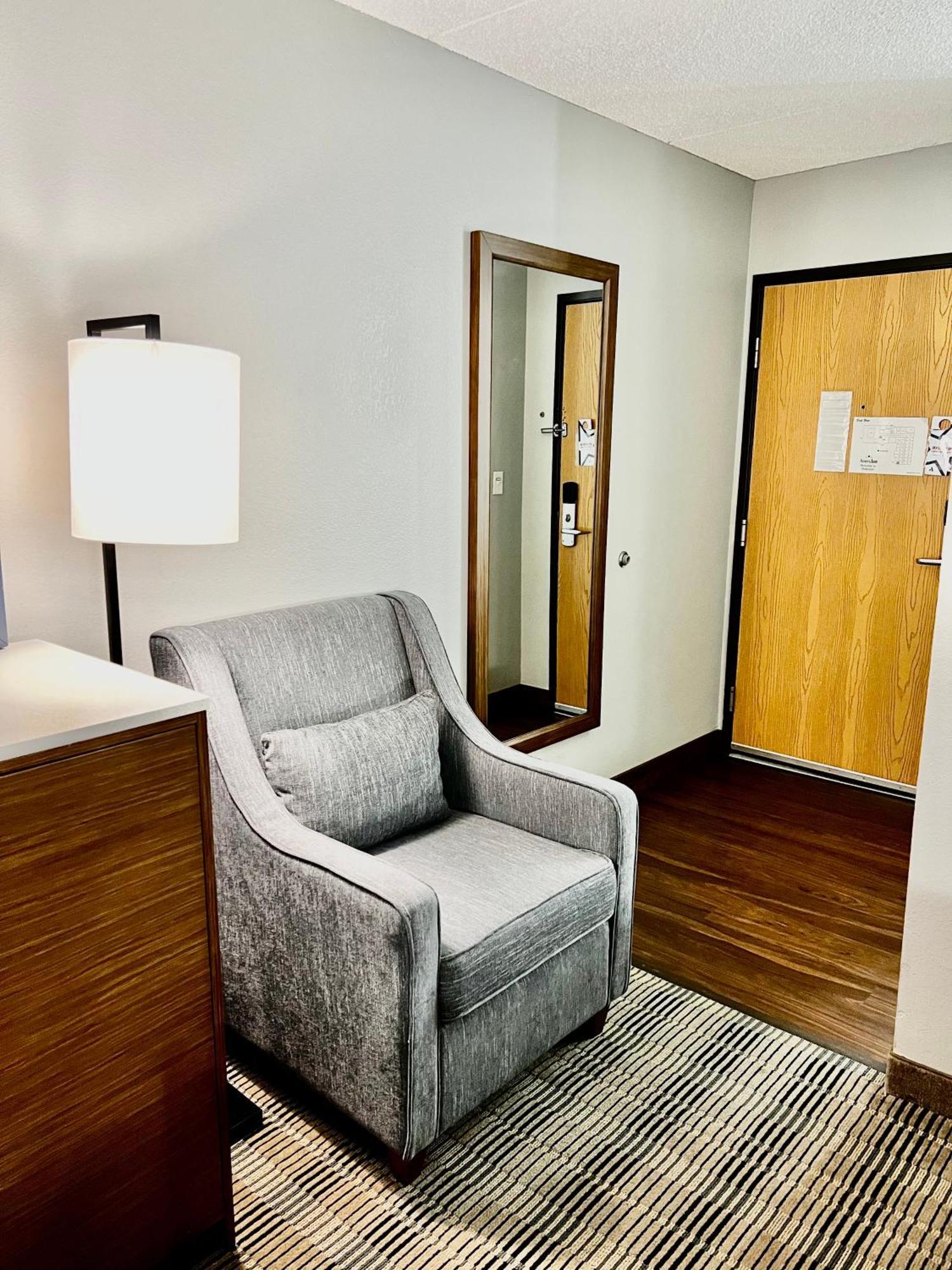 Americinn By Wyndham Shakopee Near Canterbury Park Room photo